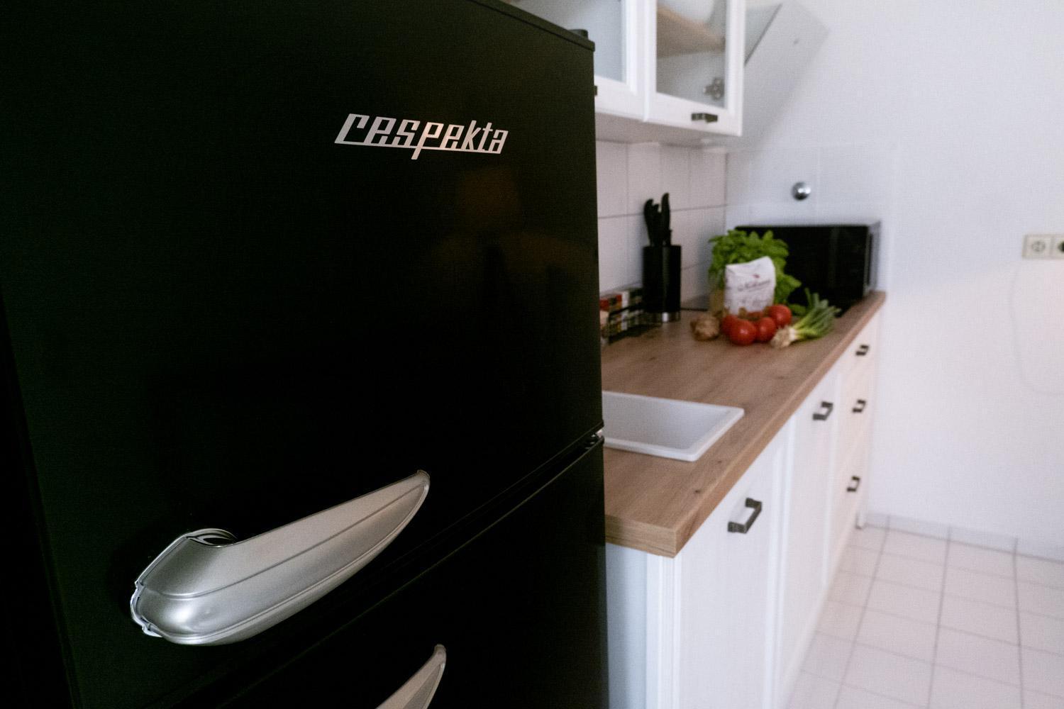 Bella Casa - Business&Family - 2 Zimmer Direkt Neben Schloss, Parkplatz, Smarttv, Netflix, Waschmaschine, 24H Checkin, 71Qm, Kingsizebett, Hotelbettwaesche Ludwigsburg Exterior photo